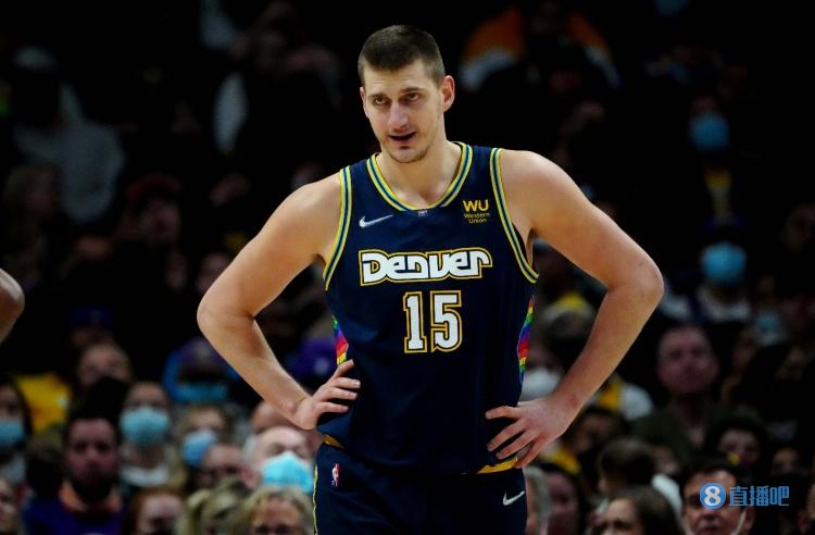 也有他在泳 也有他在泳