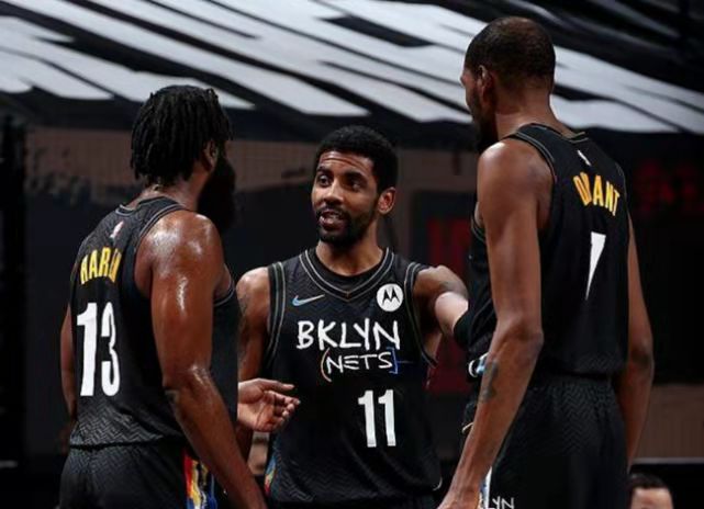 一边是冲冠 一边是冲冠